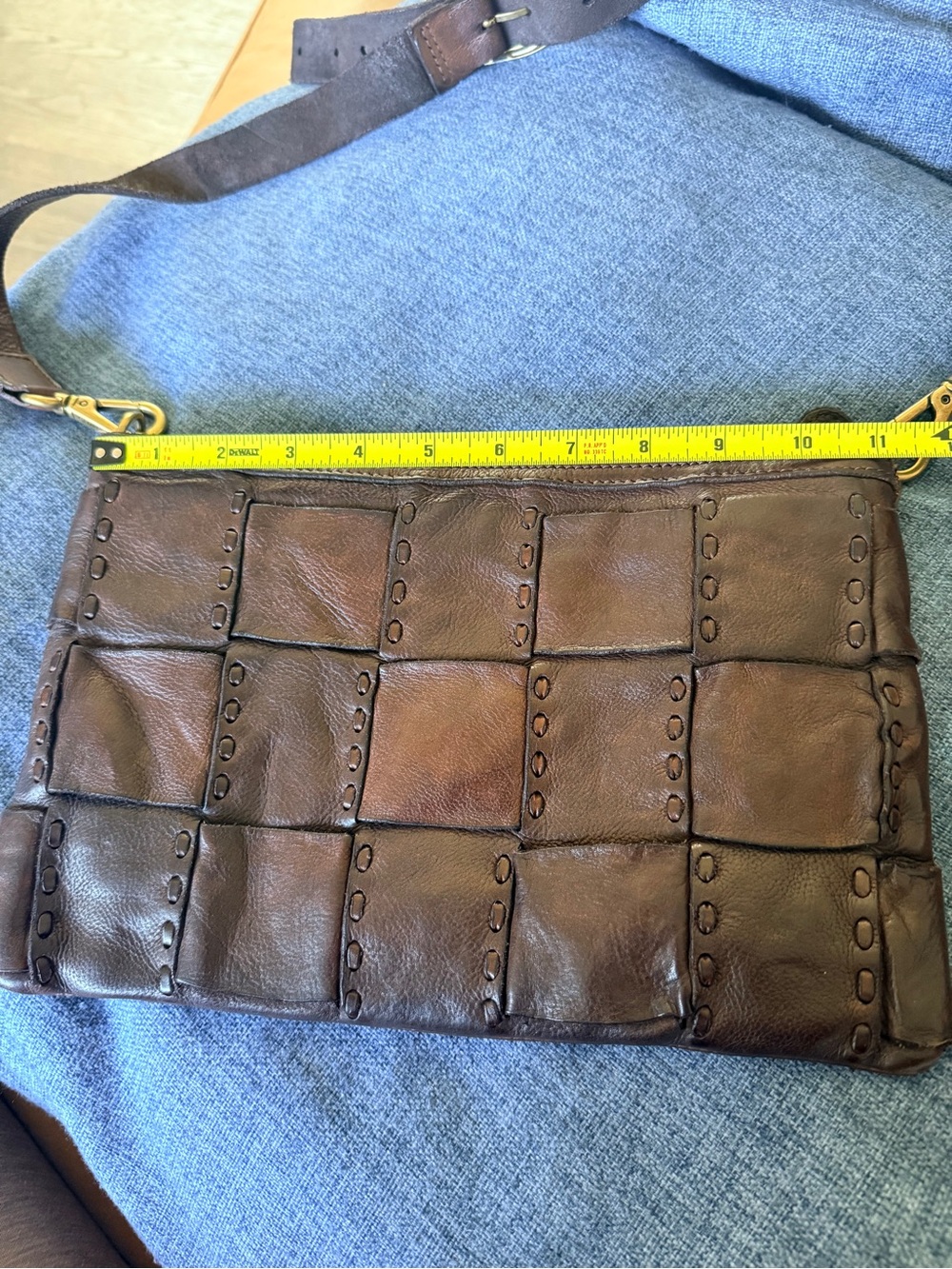 Campomaggi Crossbody bag "Edera" in dark brown woven leather - Picture 10 of 12